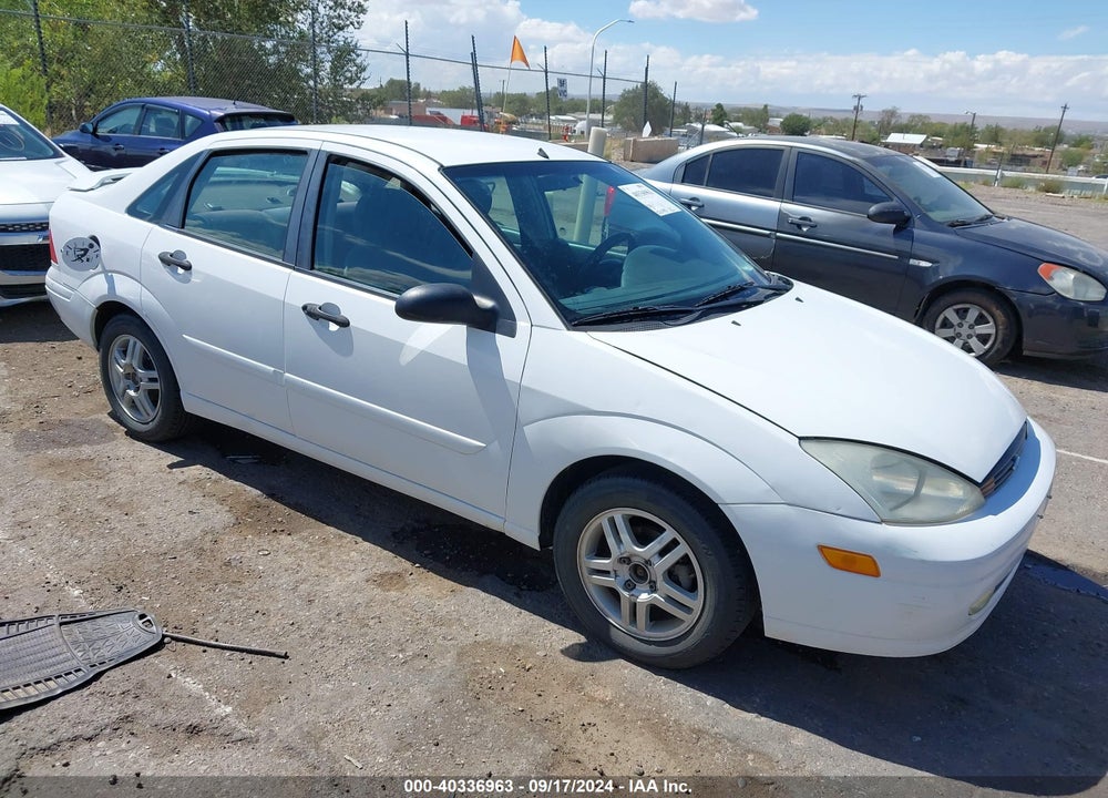 2000 FORD FOCUS SE VIN: 1FAFP3437YW382294