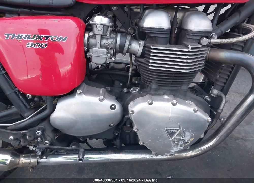 2011 TRIUMPH MOTORCYCLE THRUXTON 900 VIN: SMT920K12BT456432
