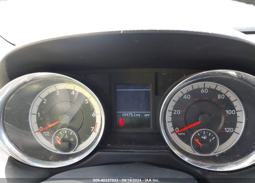 2011 DODGE GRAND CARAVAN CREW VIN: 2D4RN5DG5BR688862
