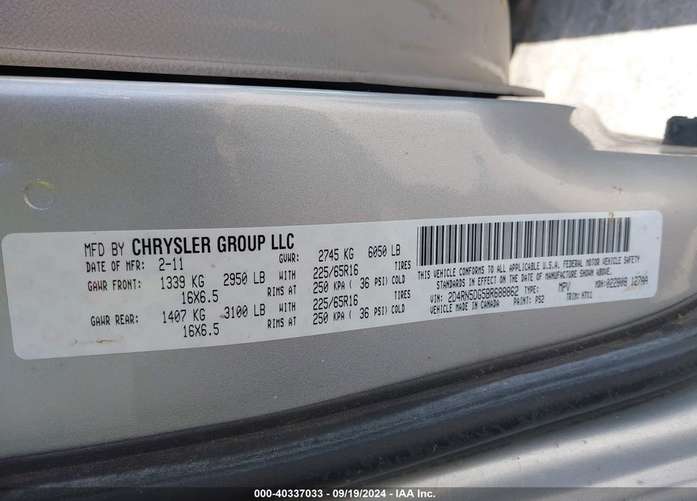 2011 DODGE GRAND CARAVAN CREW VIN: 2D4RN5DG5BR688862