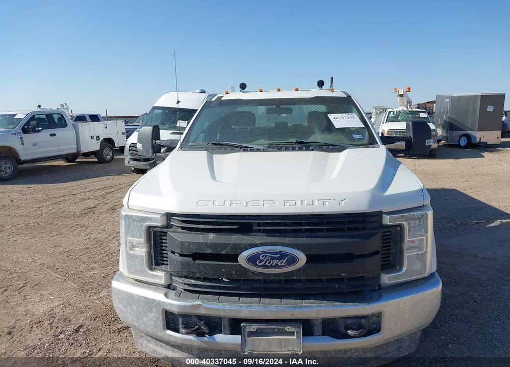 2019 FORD F-350 CHASSIS VIN: 1FD8W3HT4KEF25193