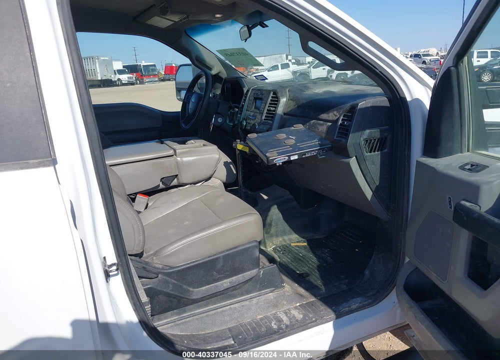 2019 FORD F-350 CHASSIS VIN: 1FD8W3HT4KEF25193