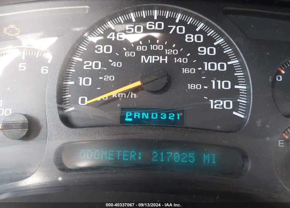2003 CHEVROLET SUBURBAN 1500 LS VIN: 1GNEC16Z73J259356
