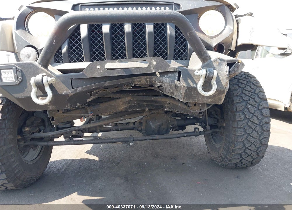2016 JEEP WRANGLER UNLIMITED SAHARA VIN: 1C4HJWEG0GL289575