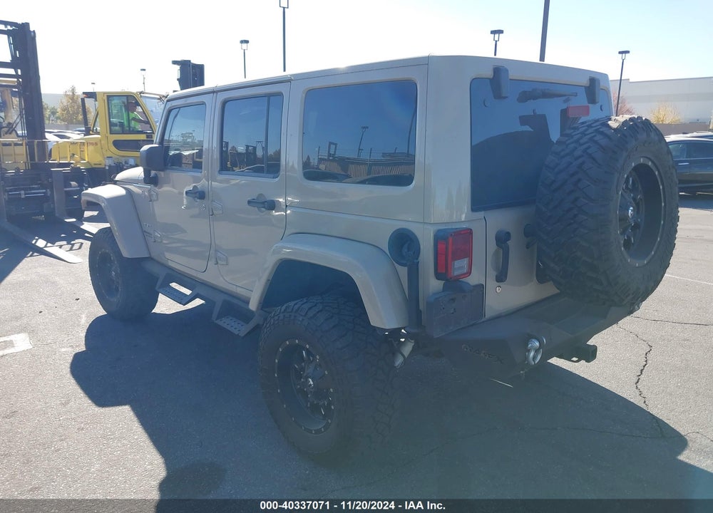 2016 JEEP WRANGLER UNLIMITED SAHARA VIN: 1C4HJWEG0GL289575