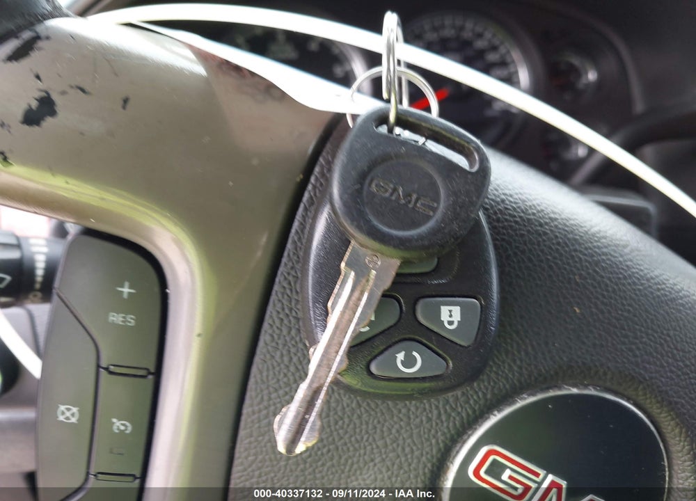 2014 GMC YUKON XL 1500 SLT VIN: 1GKS2KE71ER232943