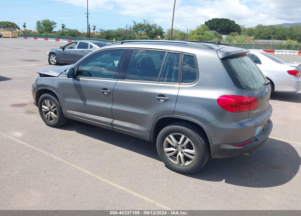 2016 VOLKSWAGEN TIGUAN S VIN: WVGAV7AXXGW558239