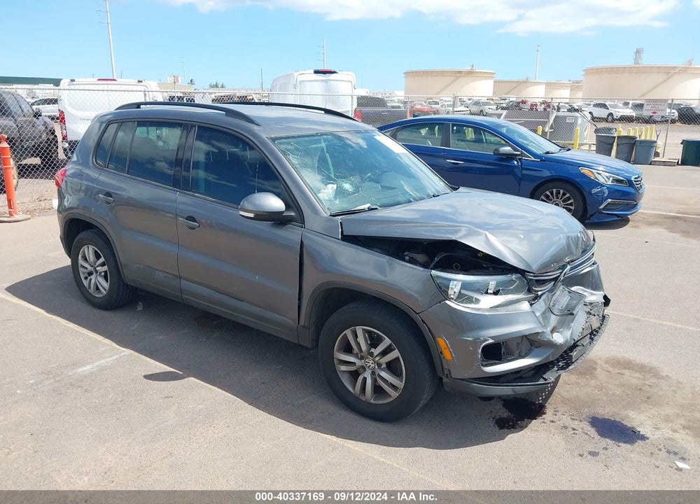 2016 VOLKSWAGEN TIGUAN S VIN: WVGAV7AXXGW558239