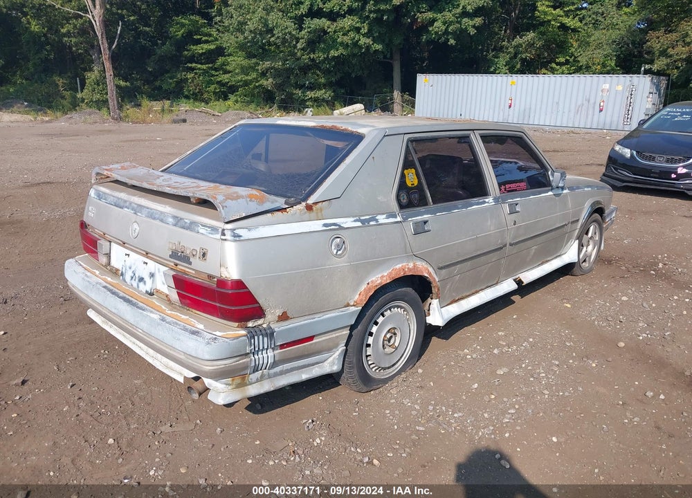 1987 ALFA ROMEO MILANO PLATINUM VIN: ZARDA1362H1025286