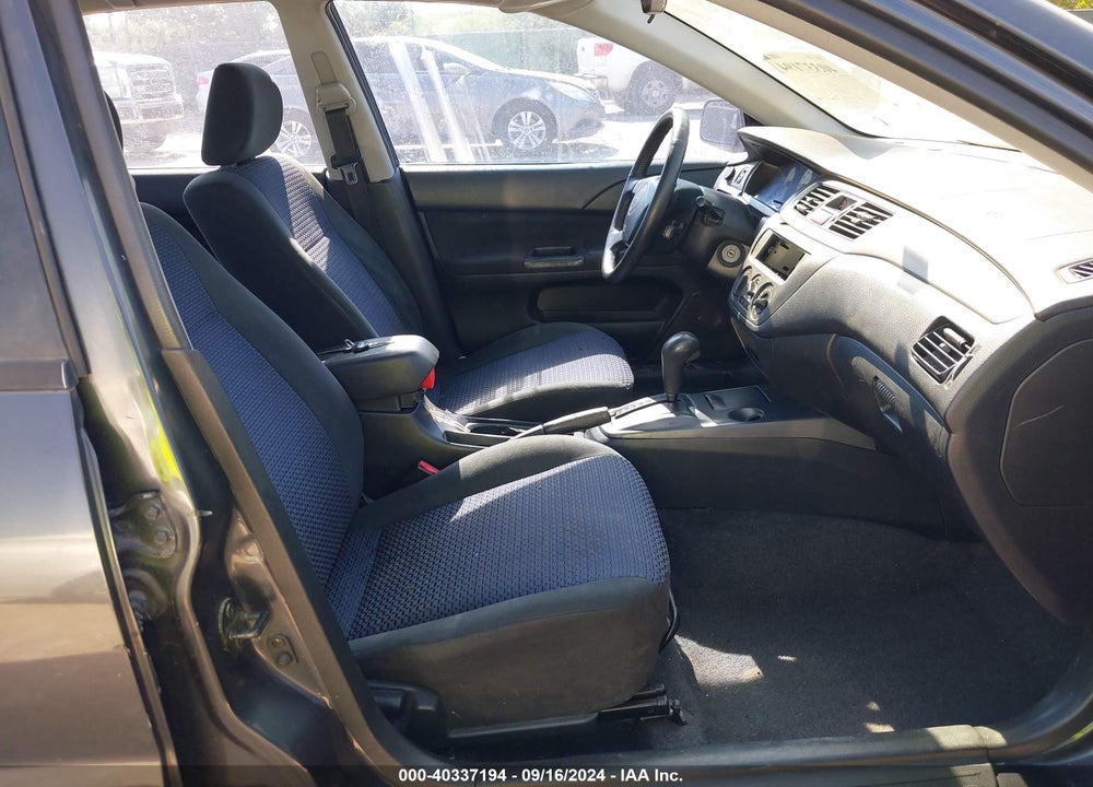 2002 MITSUBISHI LANCER OZ RALLY VIN: JA3AJ86E02U041354