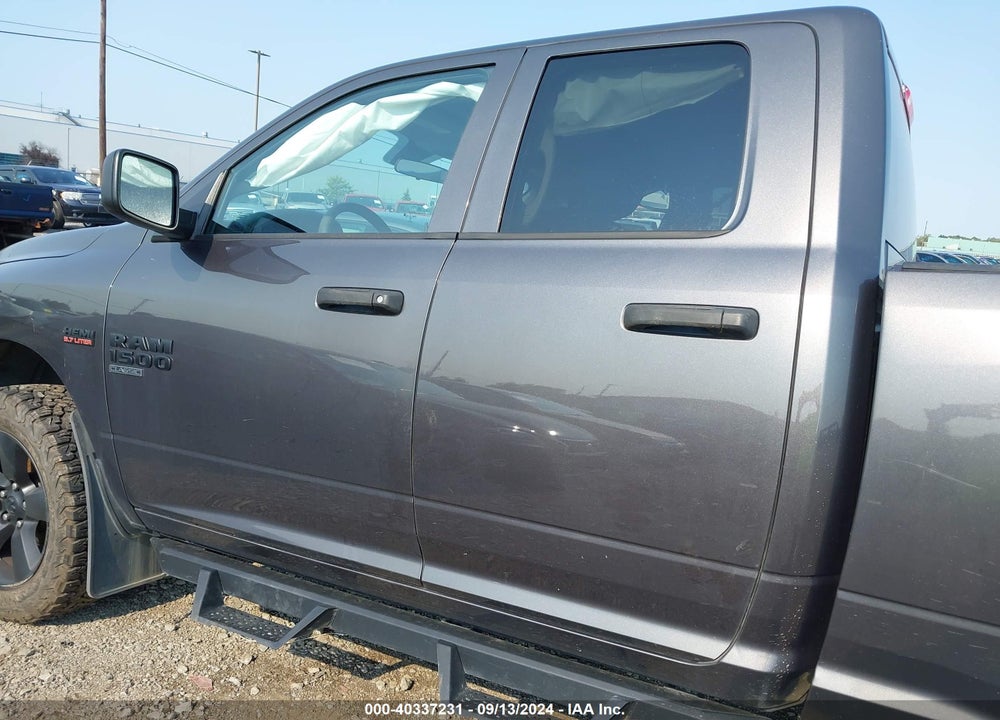 2019 RAM 1500 CLASSIC EXPRESS QUAD CAB 4X4 6'4 BOX VIN: 1C6RR7FT9KS517643