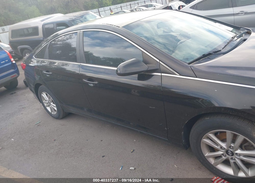2015 HYUNDAI SONATA SE VIN: 5NPE24AF5FH001859