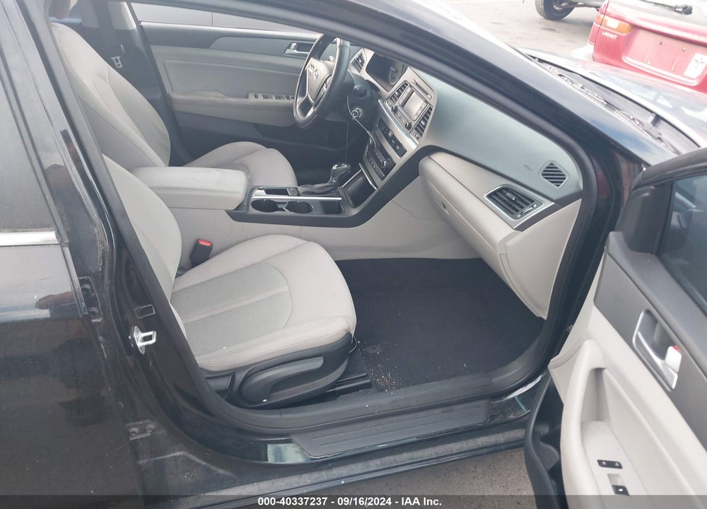 2015 HYUNDAI SONATA SE VIN: 5NPE24AF5FH001859