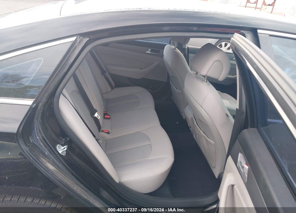 2015 HYUNDAI SONATA SE VIN: 5NPE24AF5FH001859