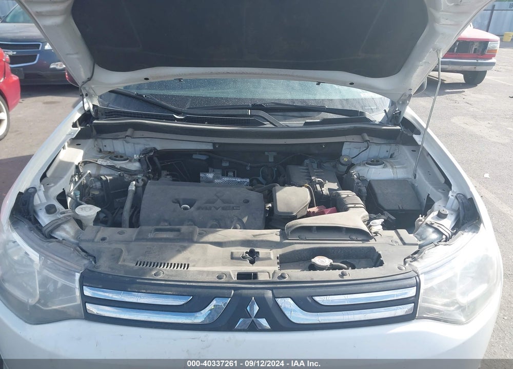 2014 MITSUBISHI OUTLANDER ES VIN: JA4AD2A36EZ004970
