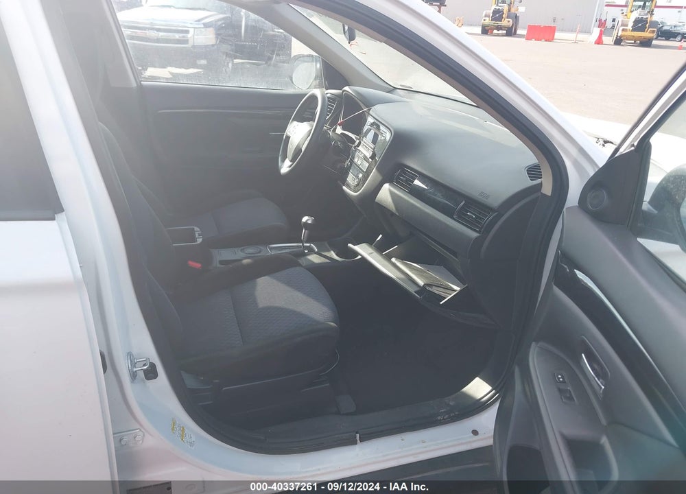 2014 MITSUBISHI OUTLANDER ES VIN: JA4AD2A36EZ004970