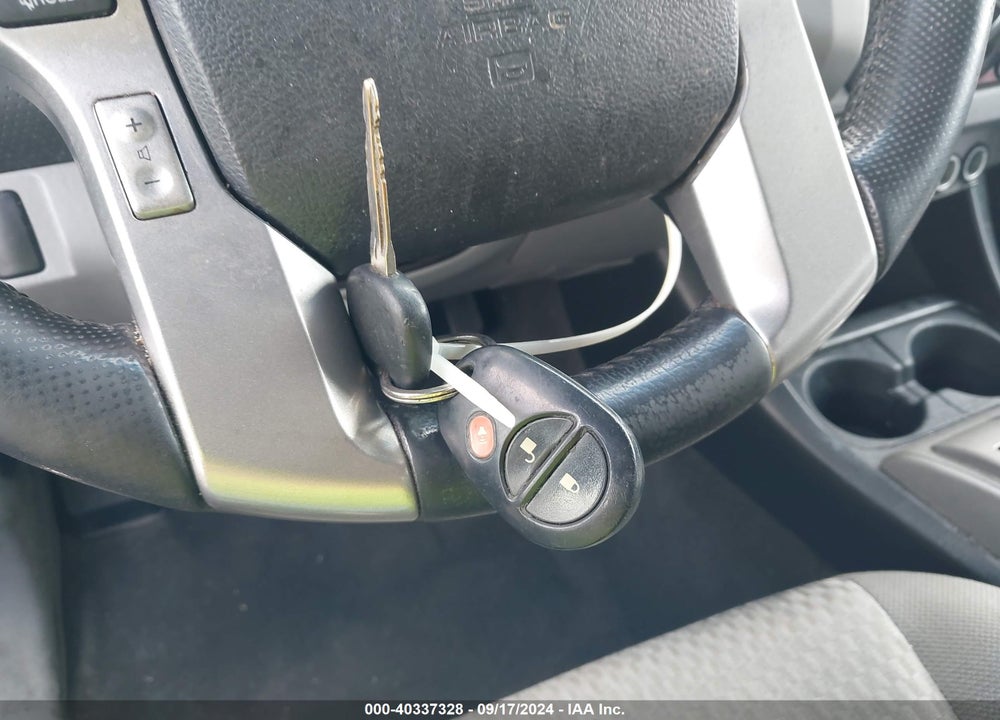 2015 TOYOTA TACOMA VIN: 5TFJU4GN4FX083577