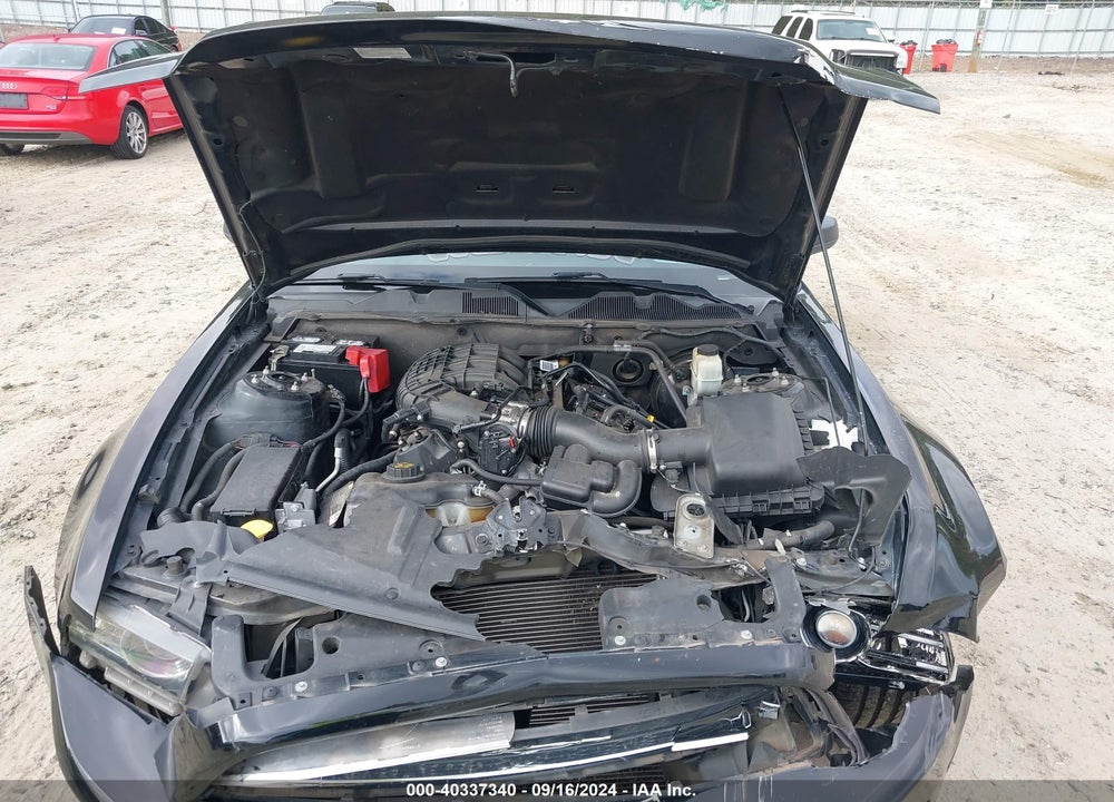 2014 FORD MUSTANG V6 VIN: 1ZVBP8AM2E5334705