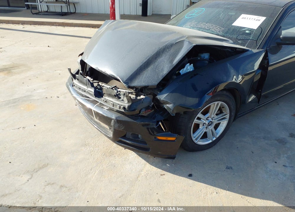 2014 FORD MUSTANG V6 VIN: 1ZVBP8AM2E5334705