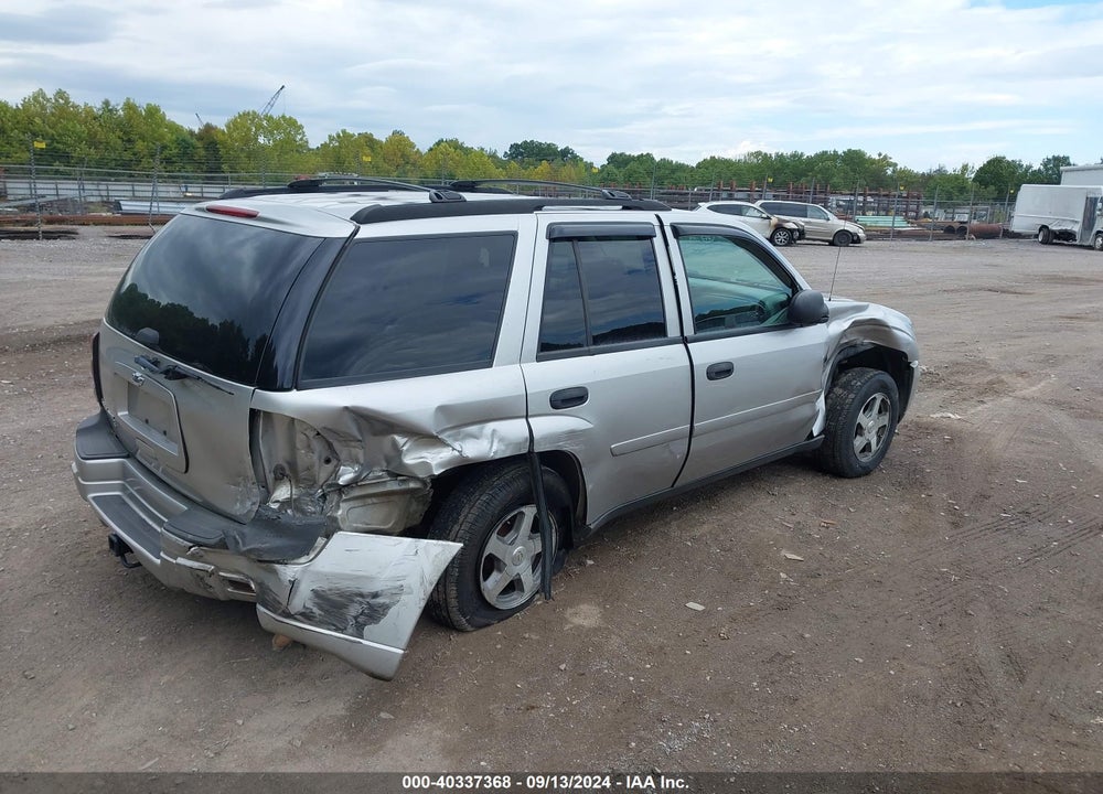 2006 CHEVROLET TRAILBLAZER LS VIN: 1GNDT13S762223703