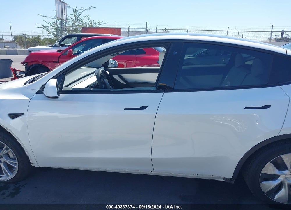2021 TESLA MODEL Y STANDARD RANGE REAR-WHEEL DRIVE VIN: 5YJYGDED0MF163207