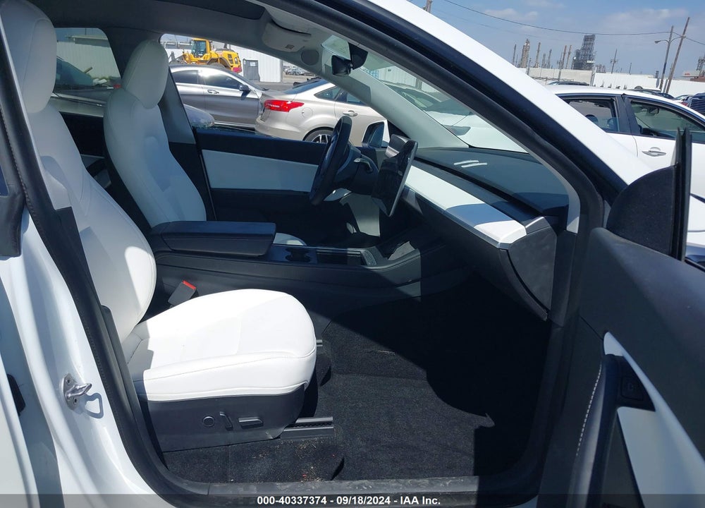 2021 TESLA MODEL Y STANDARD RANGE REAR-WHEEL DRIVE VIN: 5YJYGDED0MF163207