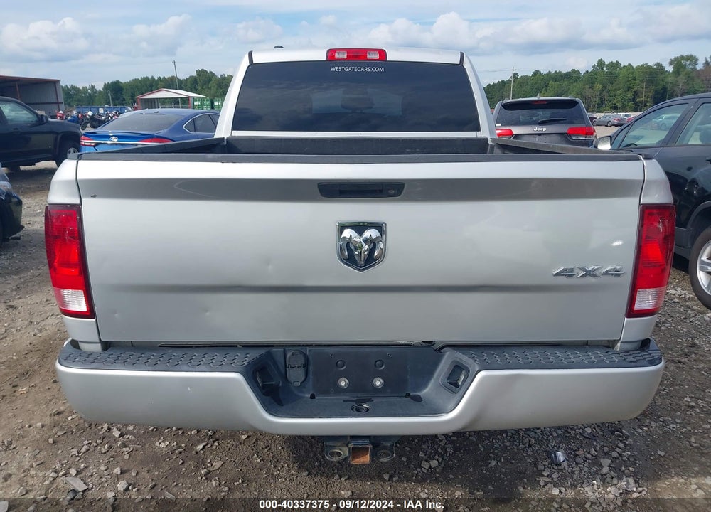 2017 RAM 1500 EXPRESS QUAD CAB 4X4 6'4 BOX VIN: 1C6RR7FGXHS654523