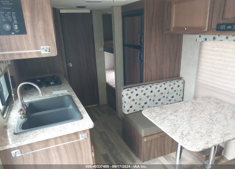2018 CLIPPER ULTRA LIGHT TRAVEL TRAILERS VIN: 5ZT2CWKB8JJ115523