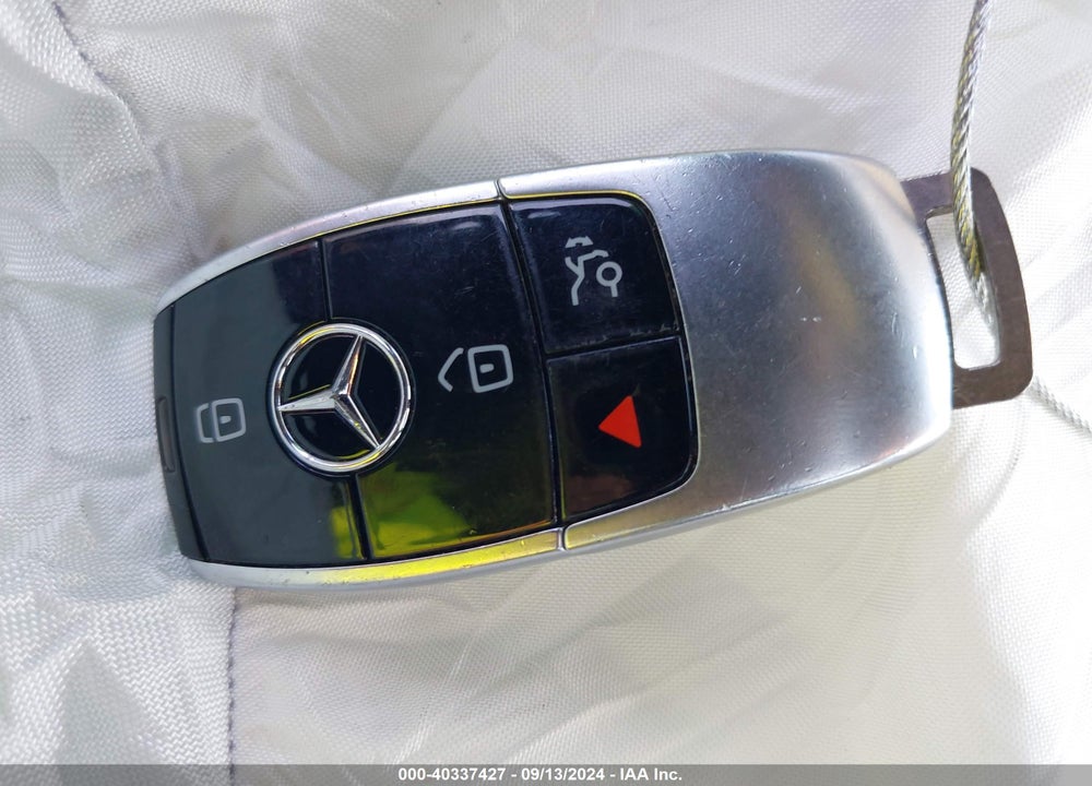 2019 MERCEDES-BENZ E 300 4MATIC VIN: WDDZF4KB6KA546414