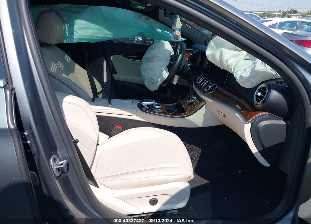 2019 MERCEDES-BENZ E 300 4MATIC VIN: WDDZF4KB6KA546414