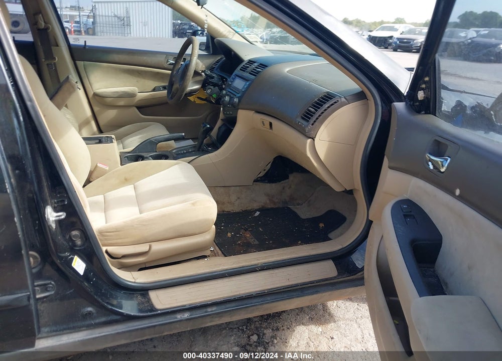 2005 HONDA ACCORD 2.4 LX VIN: 1HGCM56455A138256