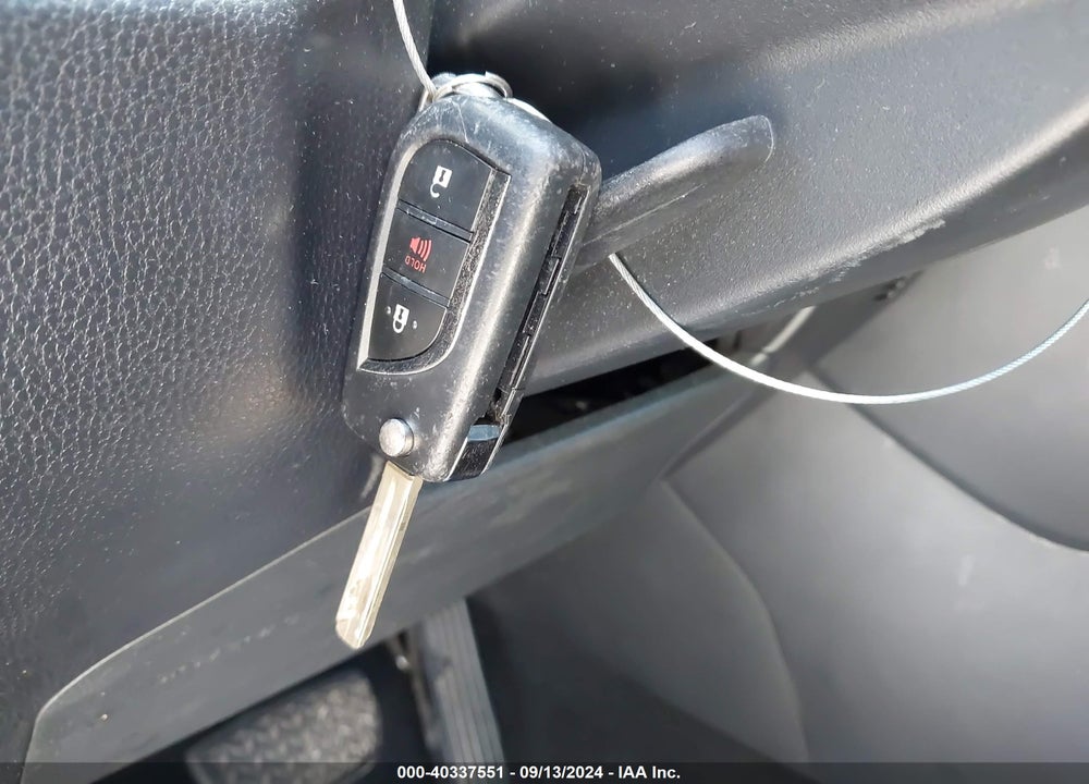 2019 TOYOTA RAV4 LE VIN: 2T3H1RFV7KC019037