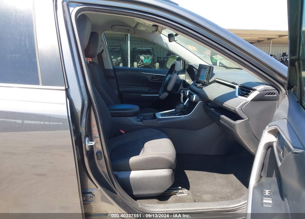 2019 TOYOTA RAV4 LE VIN: 2T3H1RFV7KC019037
