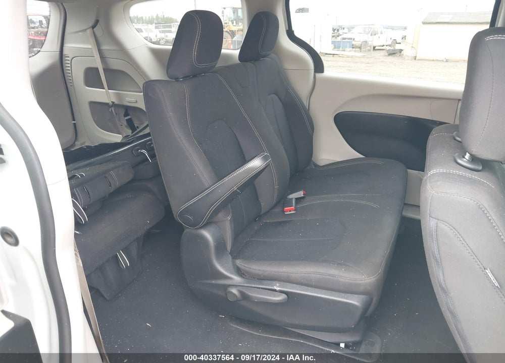 2020 CHRYSLER VOYAGER L VIN: 2C4RC1AG7LR146387