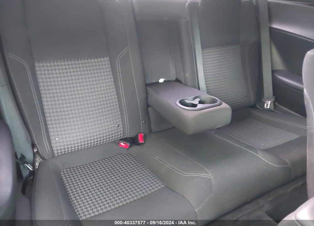 2018 DODGE CHALLENGER SXT VIN: 2C3CDZAG3JH246382