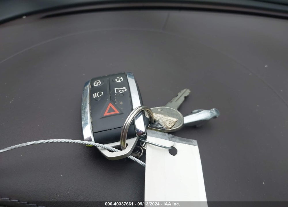 2010 JAGUAR XF PREMIUM VIN: SAJWA0GB1ALR52196