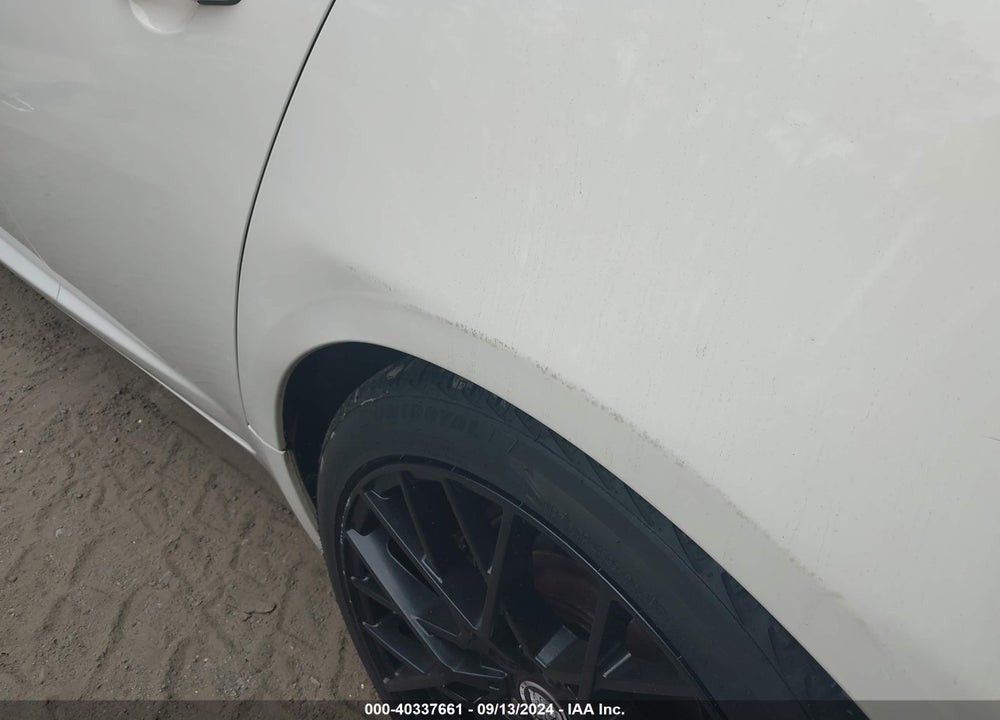 2010 JAGUAR XF PREMIUM VIN: SAJWA0GB1ALR52196