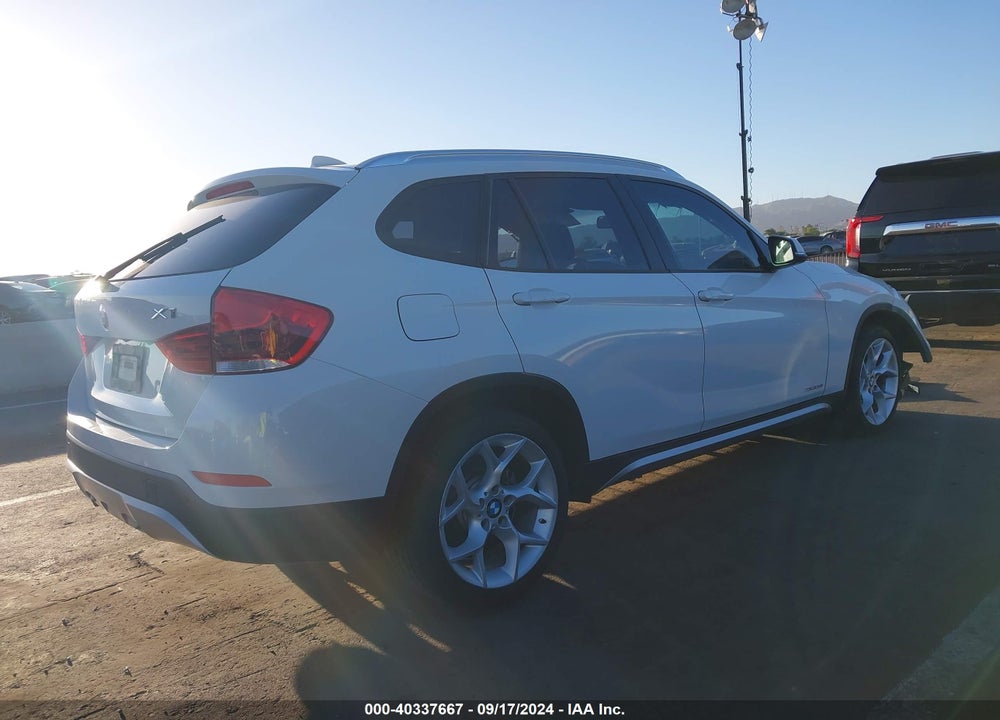 2015 BMW X1 SDRIVE28I VIN: WBAVM1C58FV498223