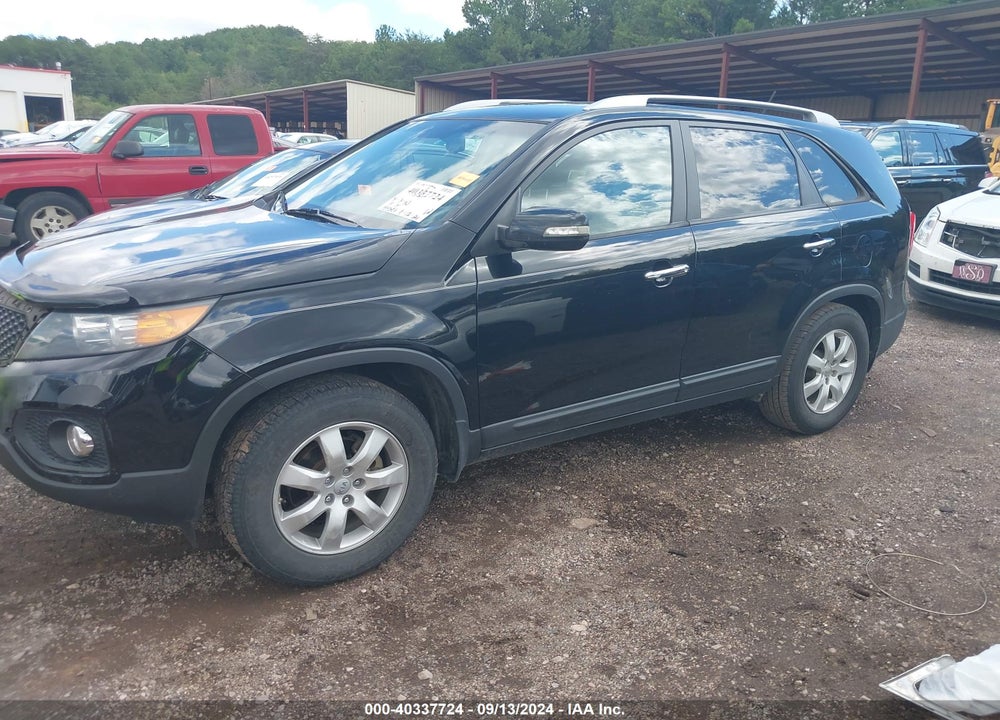 2013 KIA SORENTO LX VIN: 5XYKT3A66DG323697