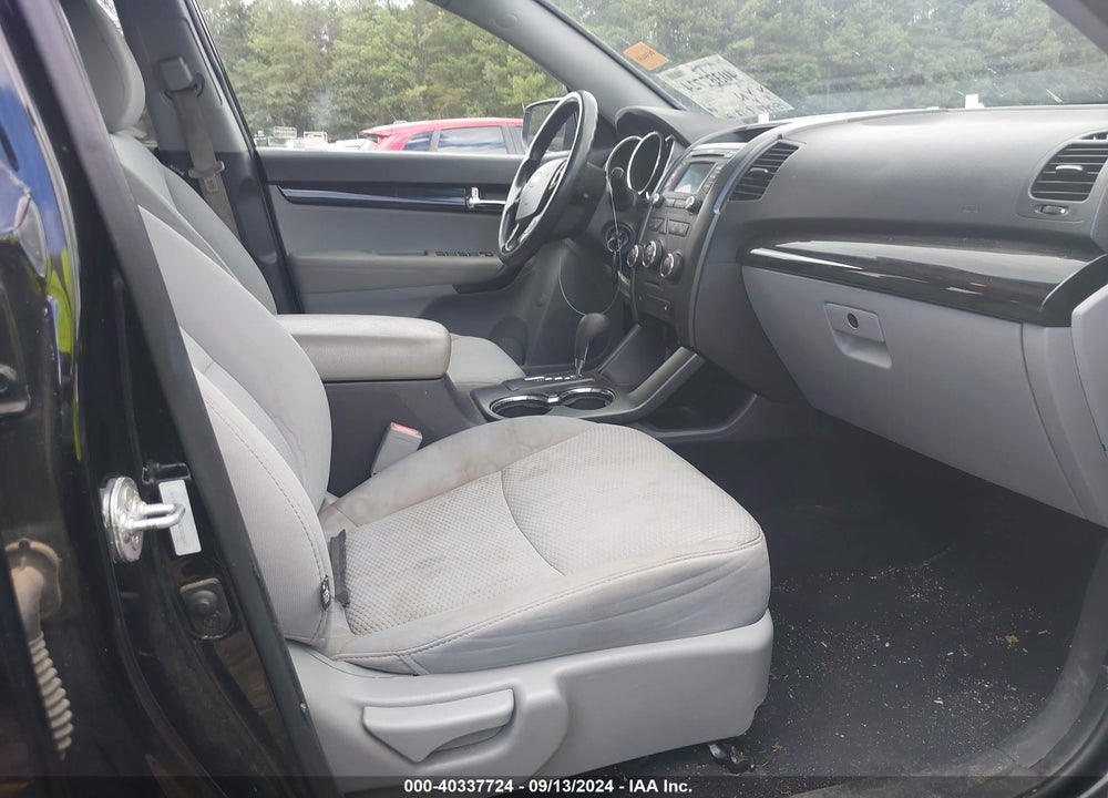 2013 KIA SORENTO LX VIN: 5XYKT3A66DG323697