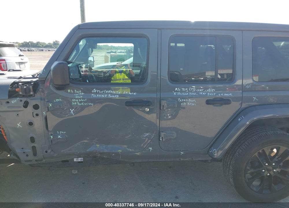2022 JEEP WRANGLER 4XE UNLIMITED SAHARA 4X4 VIN: 1C4JJXP63NW115068