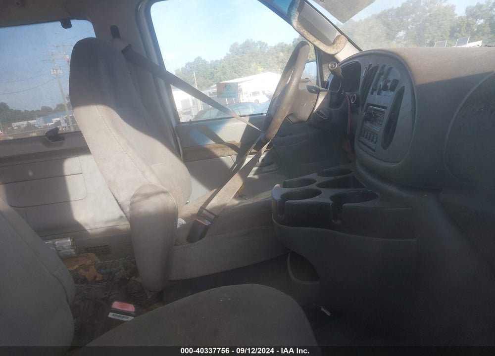 2006 FORD E-350 SUPER DUTY XL/XLT VIN: 1FBSS31L96HA07881