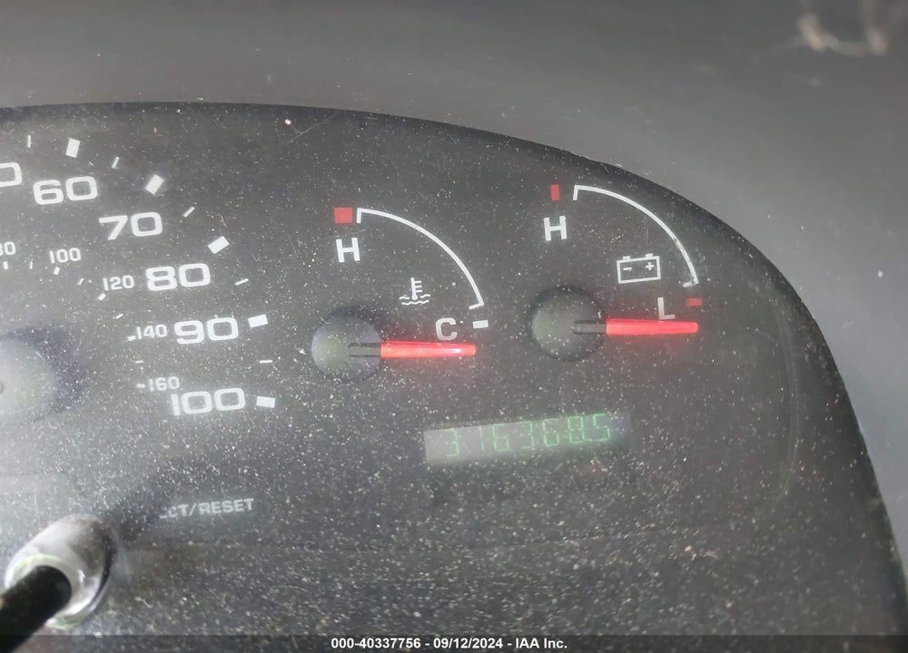 2006 FORD E-350 SUPER DUTY XL/XLT VIN: 1FBSS31L96HA07881