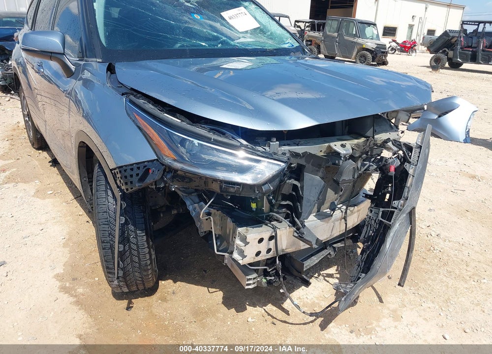 2021 TOYOTA HIGHLANDER XLE VIN: 5TDGZRAHXMS059170