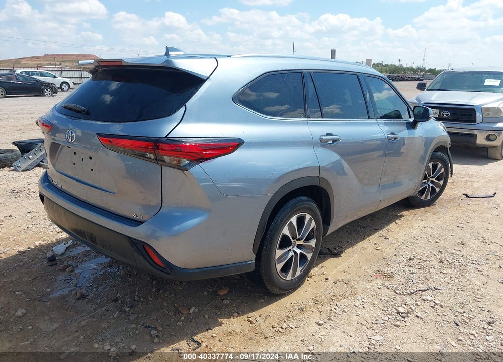 2021 TOYOTA HIGHLANDER XLE VIN: 5TDGZRAHXMS059170