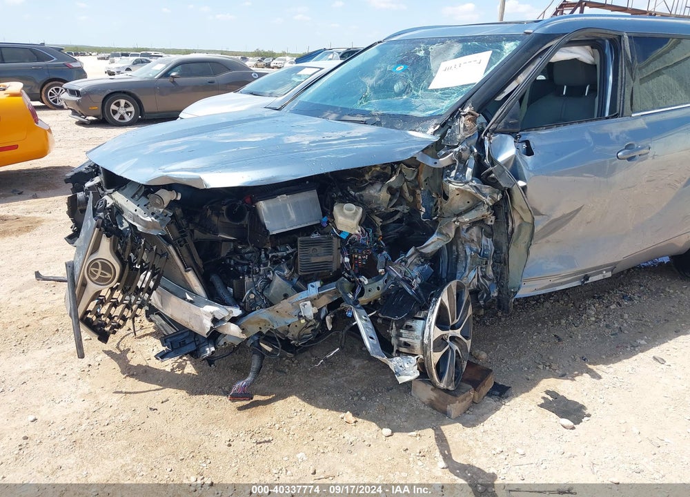 2021 TOYOTA HIGHLANDER XLE VIN: 5TDGZRAHXMS059170