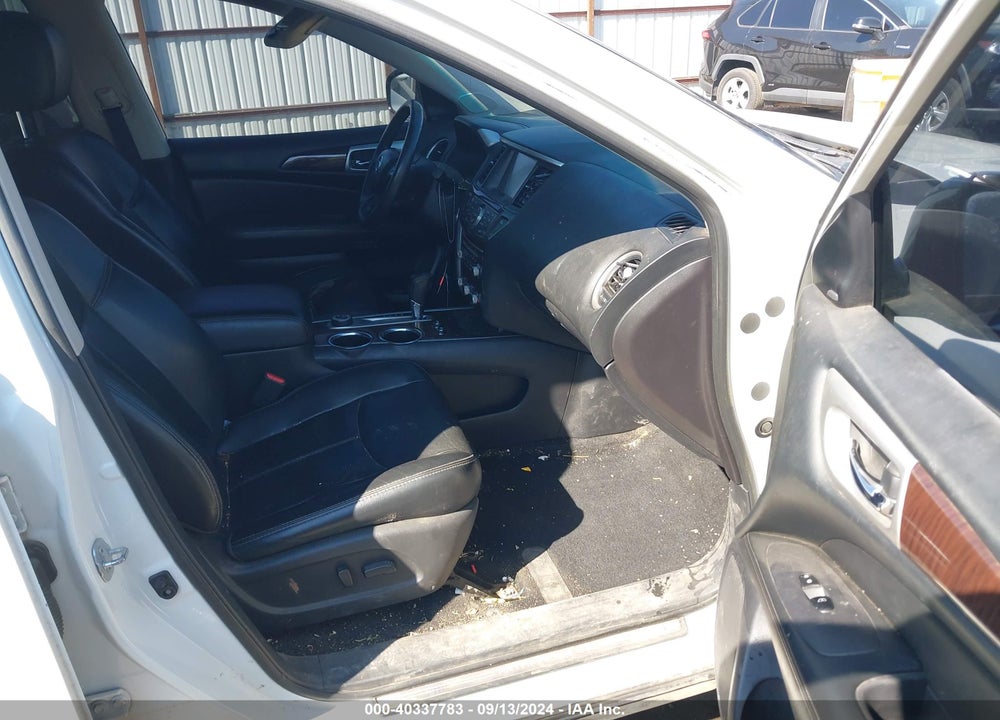 2016 NISSAN PATHFINDER PLATINUM VIN: 5N1AR2MM8GC634826