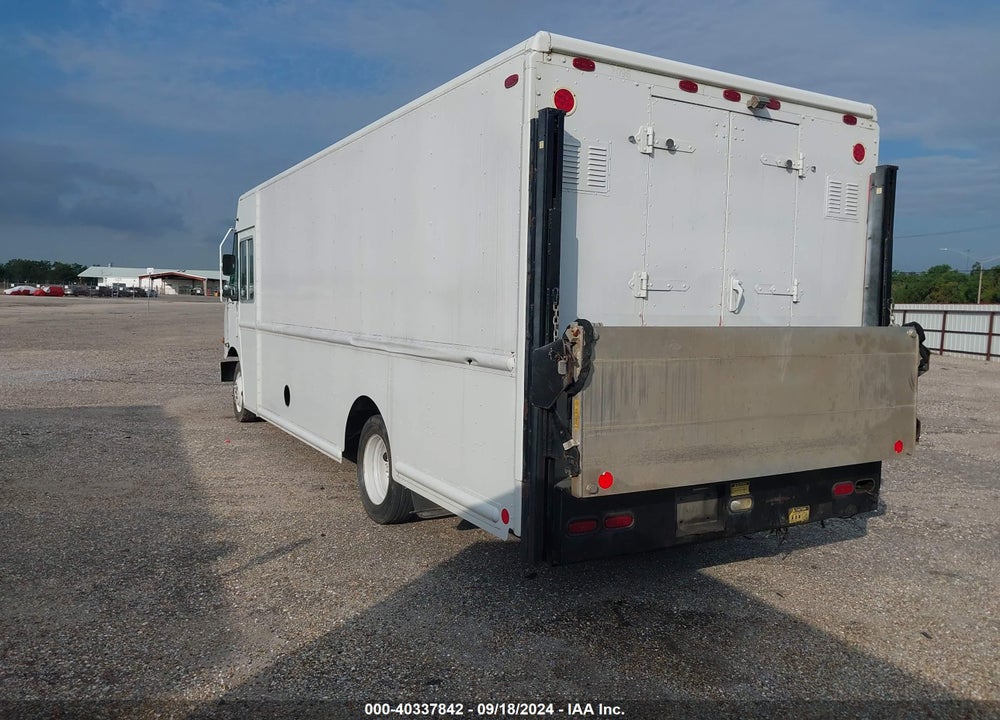 2009 FREIGHTLINER MT45 M LINE WALK-IN VAN VIN: 4UZAANDU69CAM3540