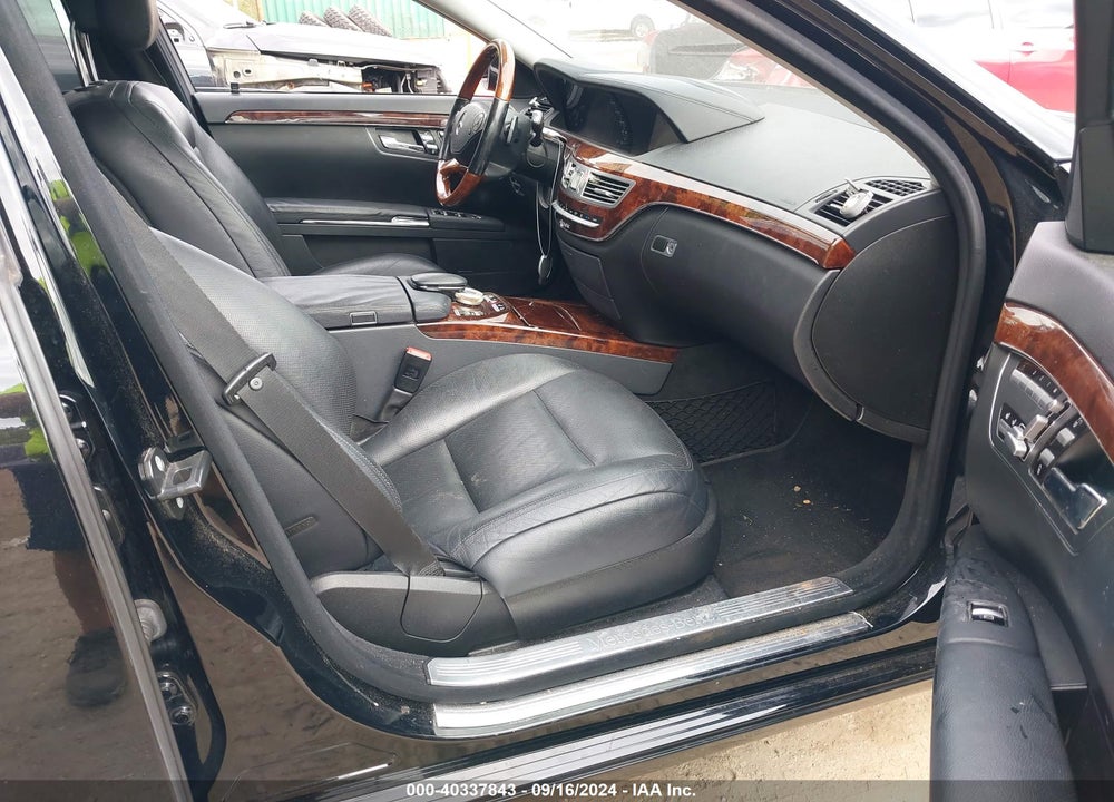 2012 MERCEDES-BENZ S 550 4MATIC VIN: WDDNG9EB1CA453340