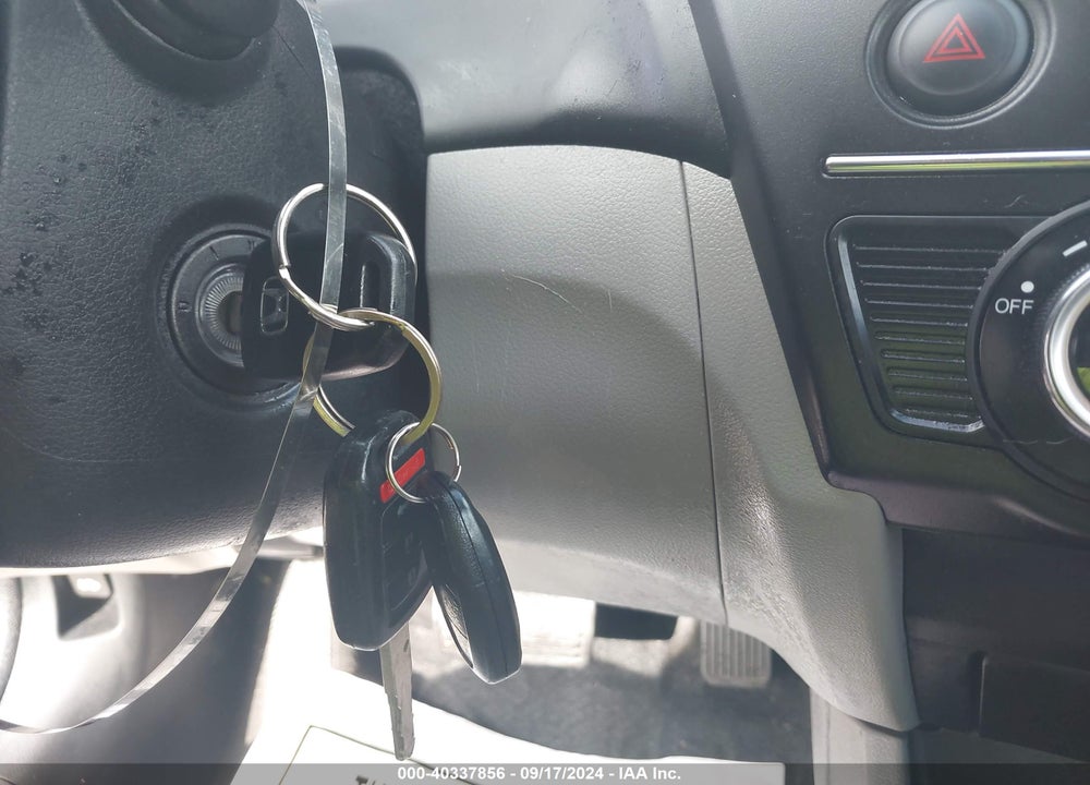 2015 HONDA CIVIC LX VIN: 2HGFB2F58FH558669